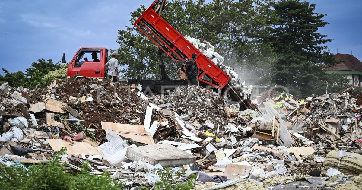 تحويل مكب نفايات إلى حديقة في جاكرتا