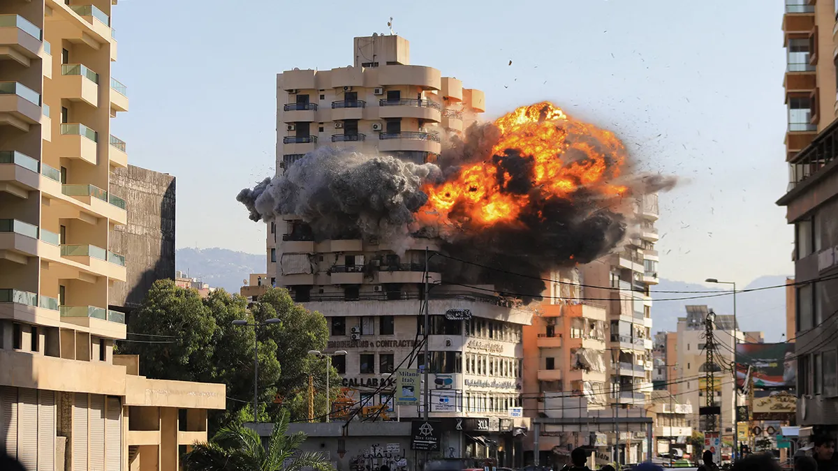 غارات على بيروت بعد اتفاق وقف إطلاق النار