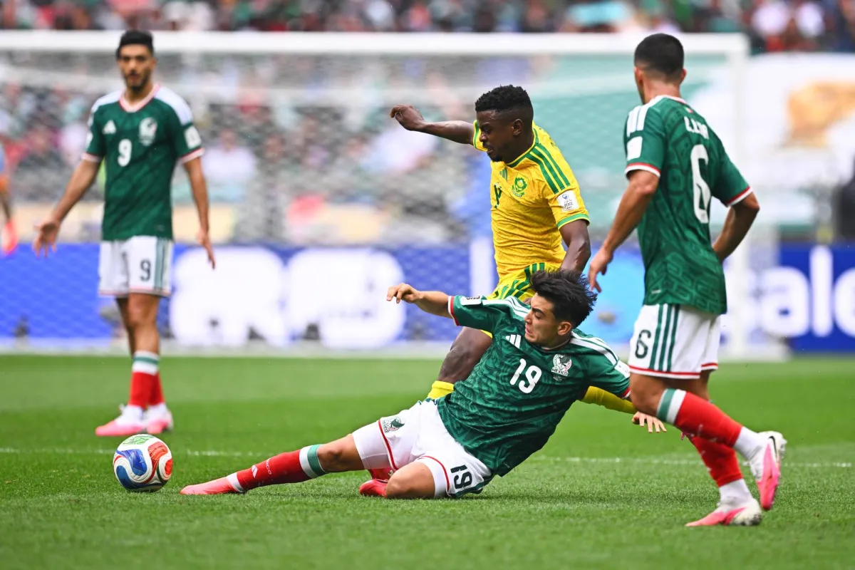 جيلبرتو مورا أصغر لاعب في تاريخ كأس العالم