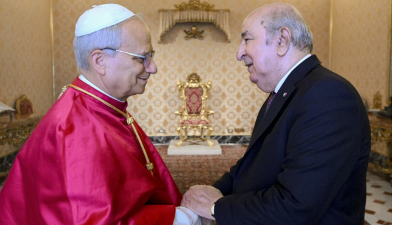 استعدادات الجزائر لاستقبال البابا وسط اتهامات لماكرون