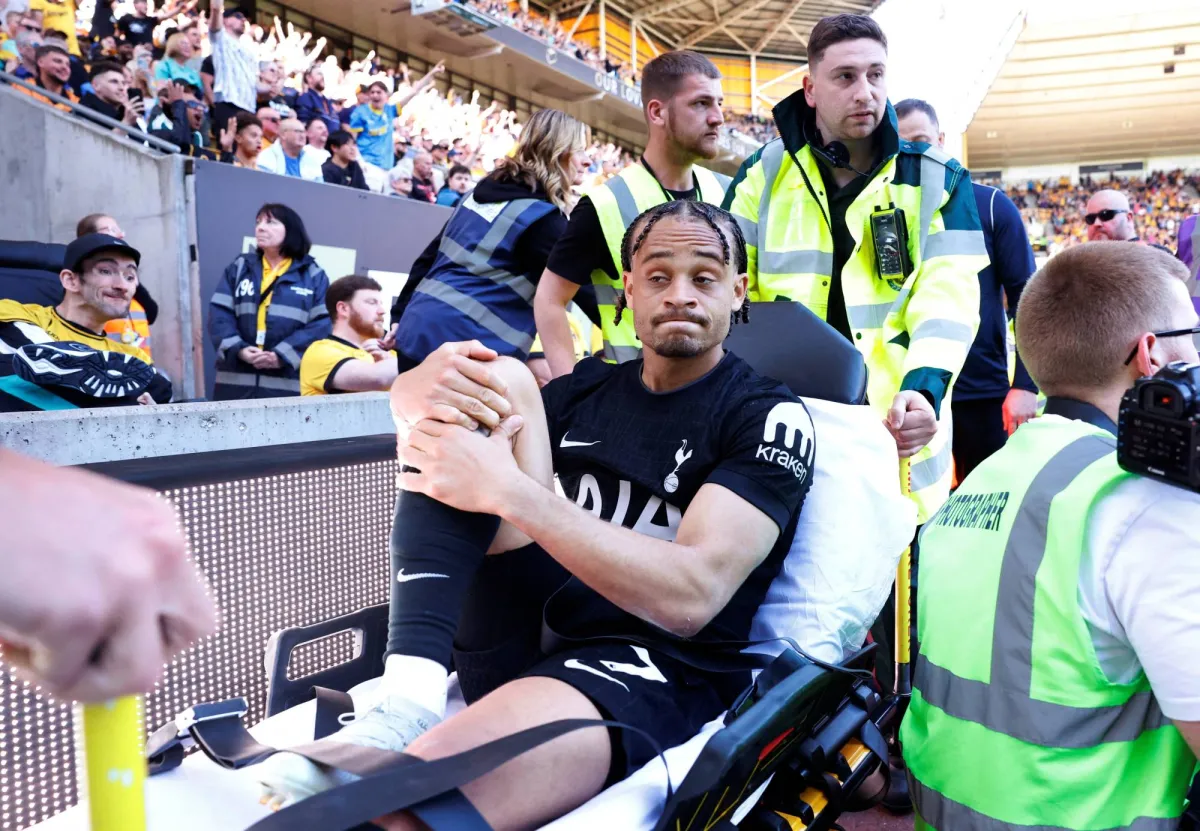 توتنهام يعلن غياب سيمونز عن كأس العالم