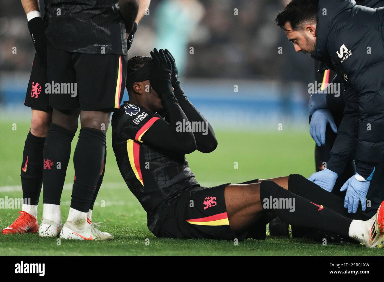 Blessure de Noni Madueke : inquiétude chez Arsenal