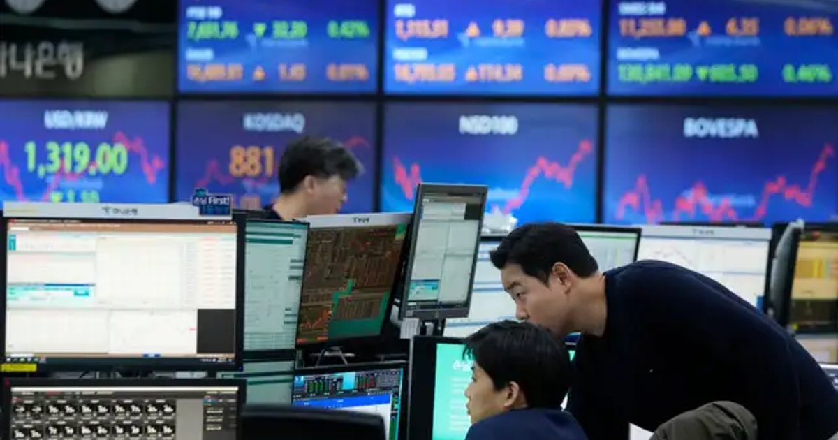Asian Stocks Crash Today on Geopolitical Tensions, Tech Selloff