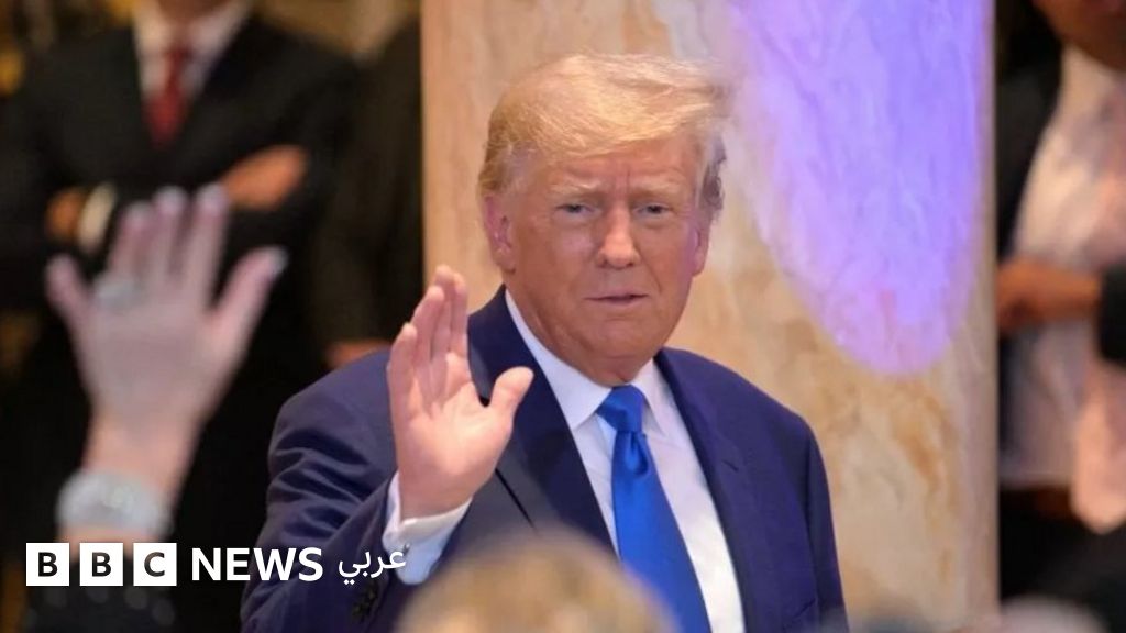 Crisis in French Socialist Party Ahead of Elections