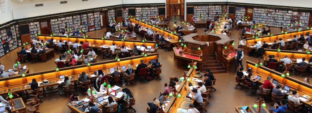 تحديد معدل فائدة قروض الطلاب في إنجلترا