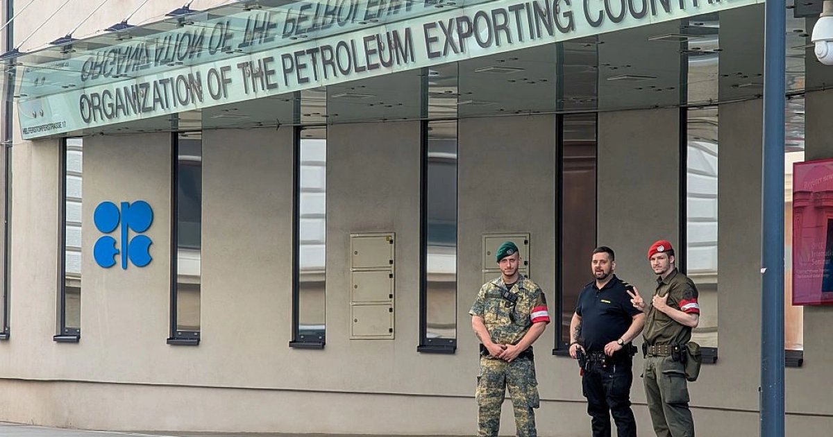أوبك+ تؤكد أهمية حماية الممرات البحرية للطاقة