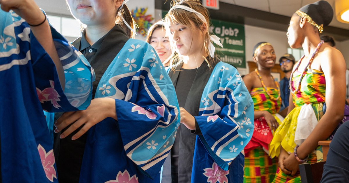 أمسية شعرية في نُبل تعزز القيم الوطنية