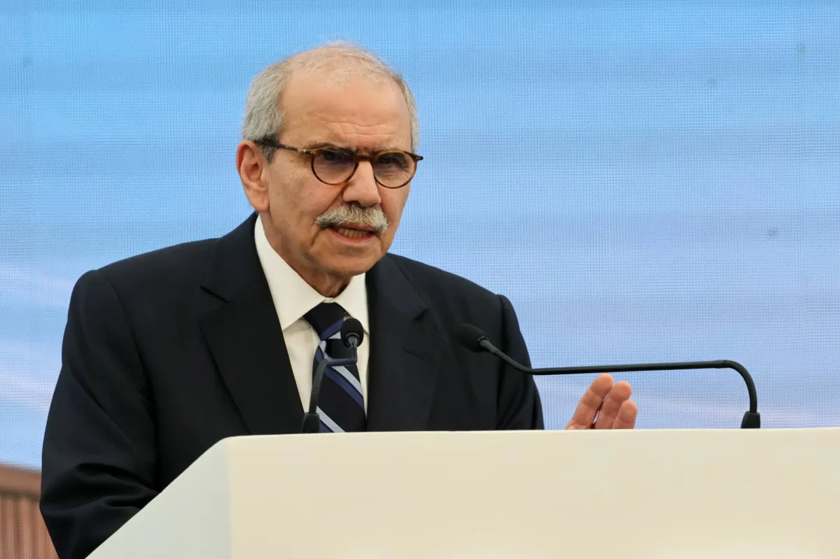 سلام يطالب حزب الله بتغليب مصلحة لبنان