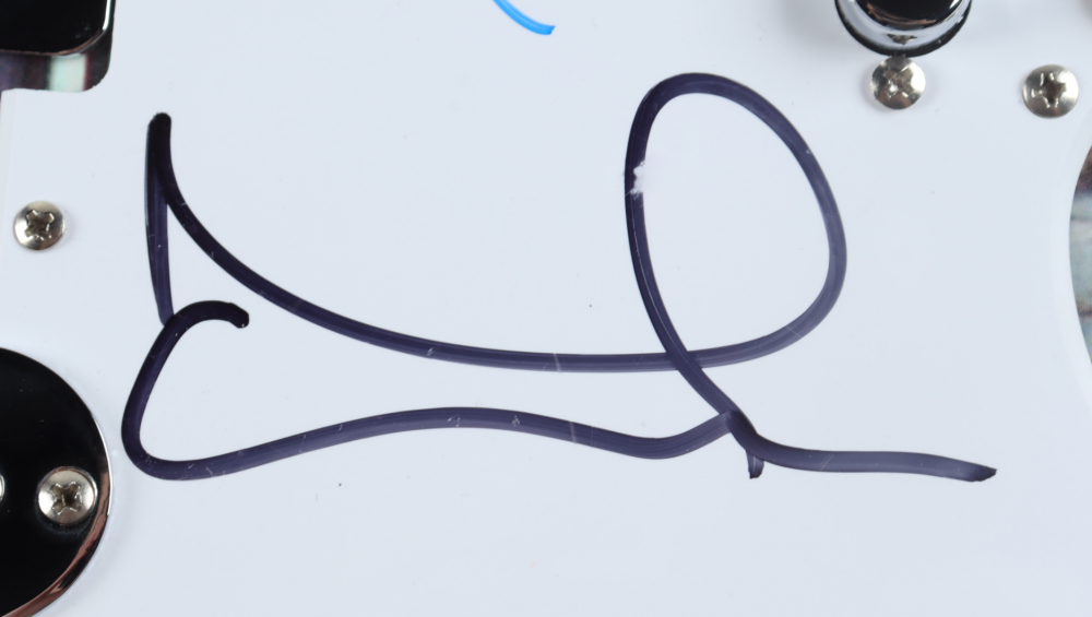 مزاد جيتار نويل غالاغر من ألبوم Oasis