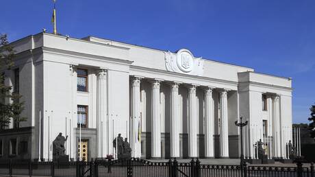 Ukraine erkennt umfassende Governance-Krise an