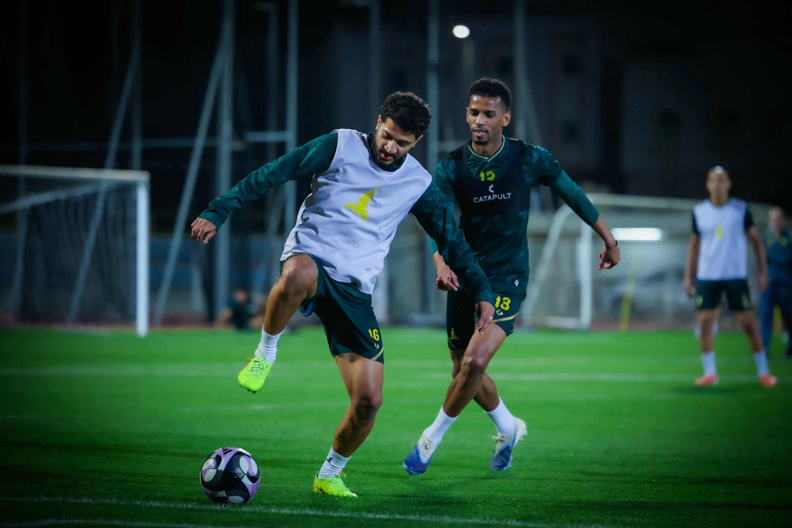 Match décisif entre le Gulf et Al-Khulood en Saudi Pro League