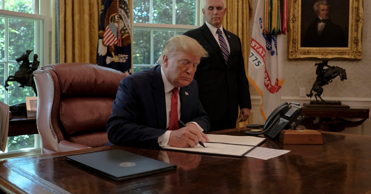 ترامب يفرض رسوم 50% على الدول التي تزود إيران بالأسلحة