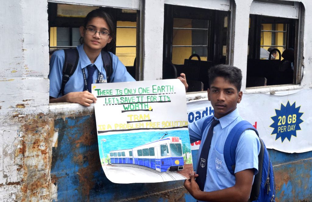 توعية الطلاب بأضرار السموم في حملة "كفى"