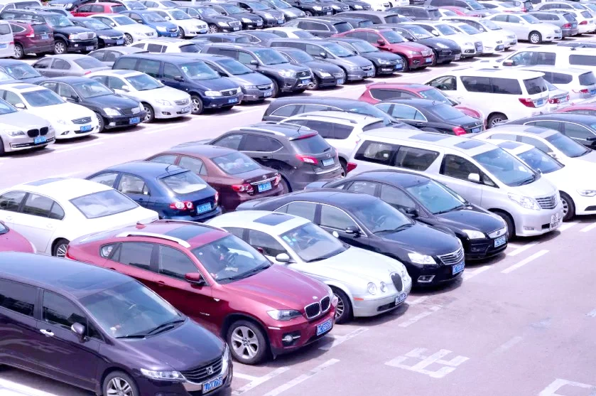 Vehicle Display Card Protects Against Car Sale Fraud