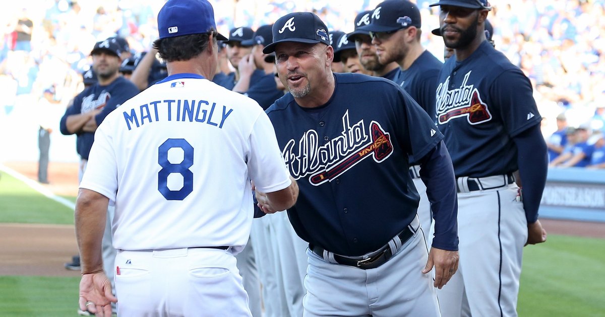 اشتباك بين لاعبي أتلانتا وأنجلز في دوري البيسبول