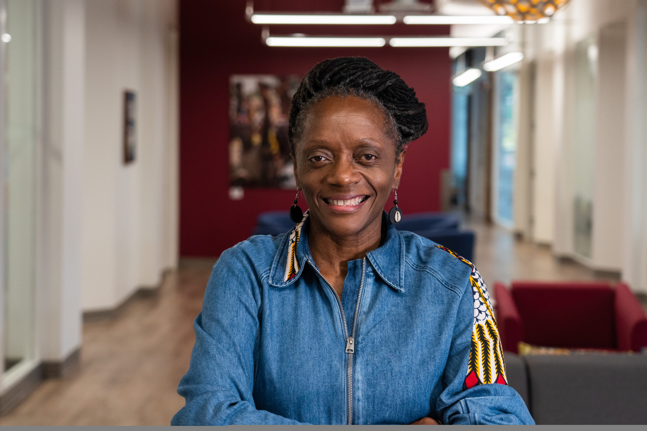 وفاة ستيفن لويس: رمز النضال ضد الإيدز