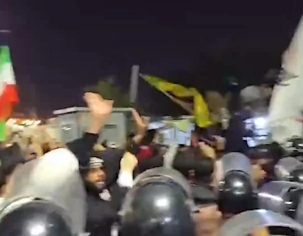 اقتحام قنصلية الكويت في البصرة: إدانة وتحذيرات