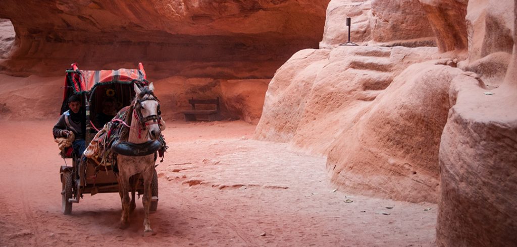 Le gouvernement jordanien réduit les impacts des crises économiques