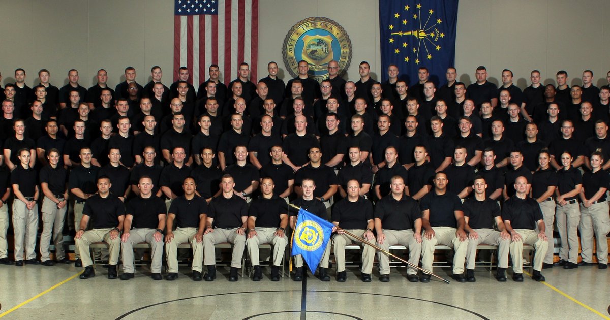 Curso de capacitación en la Academia de Policía sobre derecho internacional