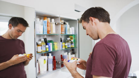 Warnings about expired medications and their health impact