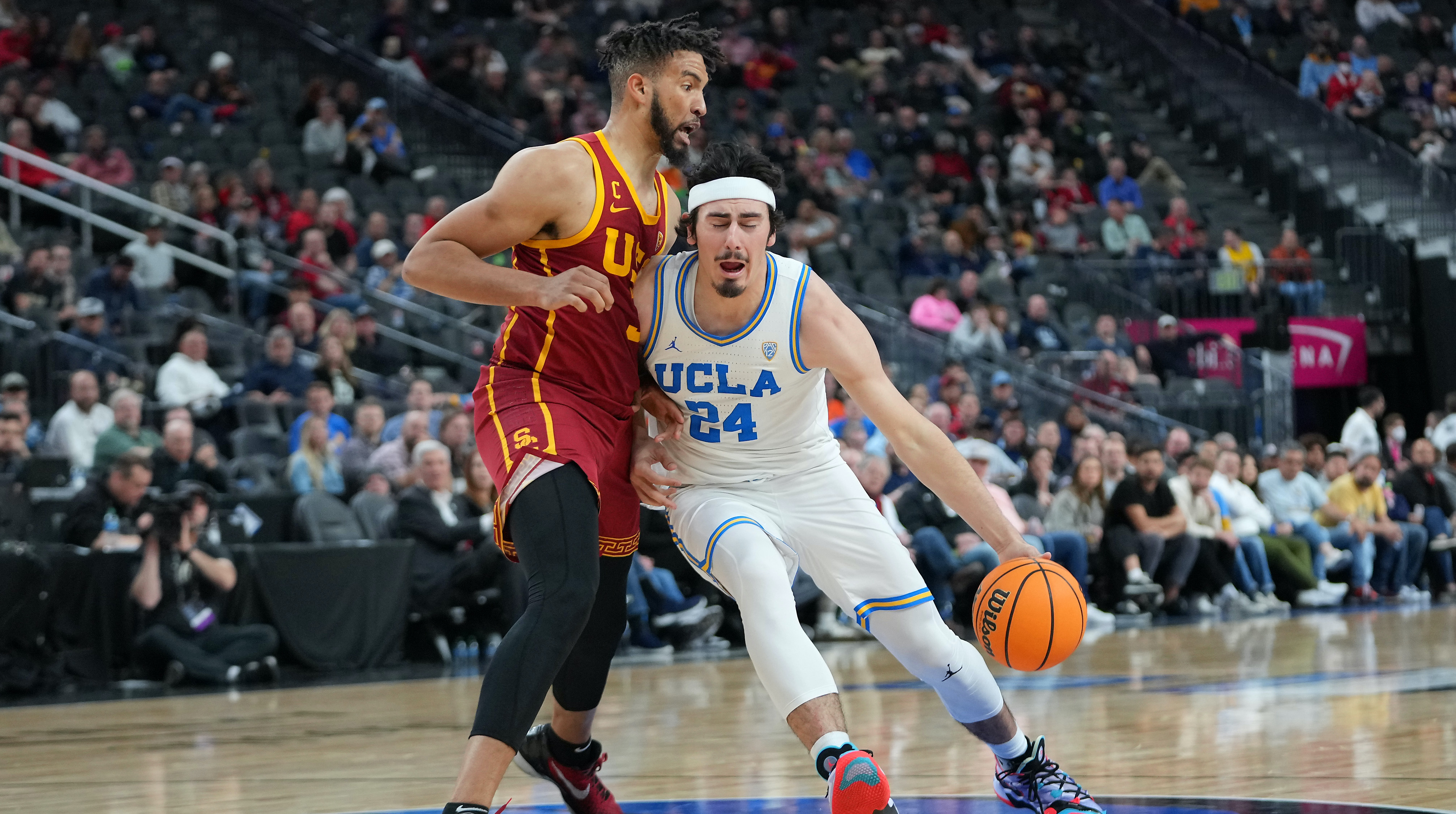 ستالي تشيد بأداء UCLA بعد خسارته في نهائي البطولة