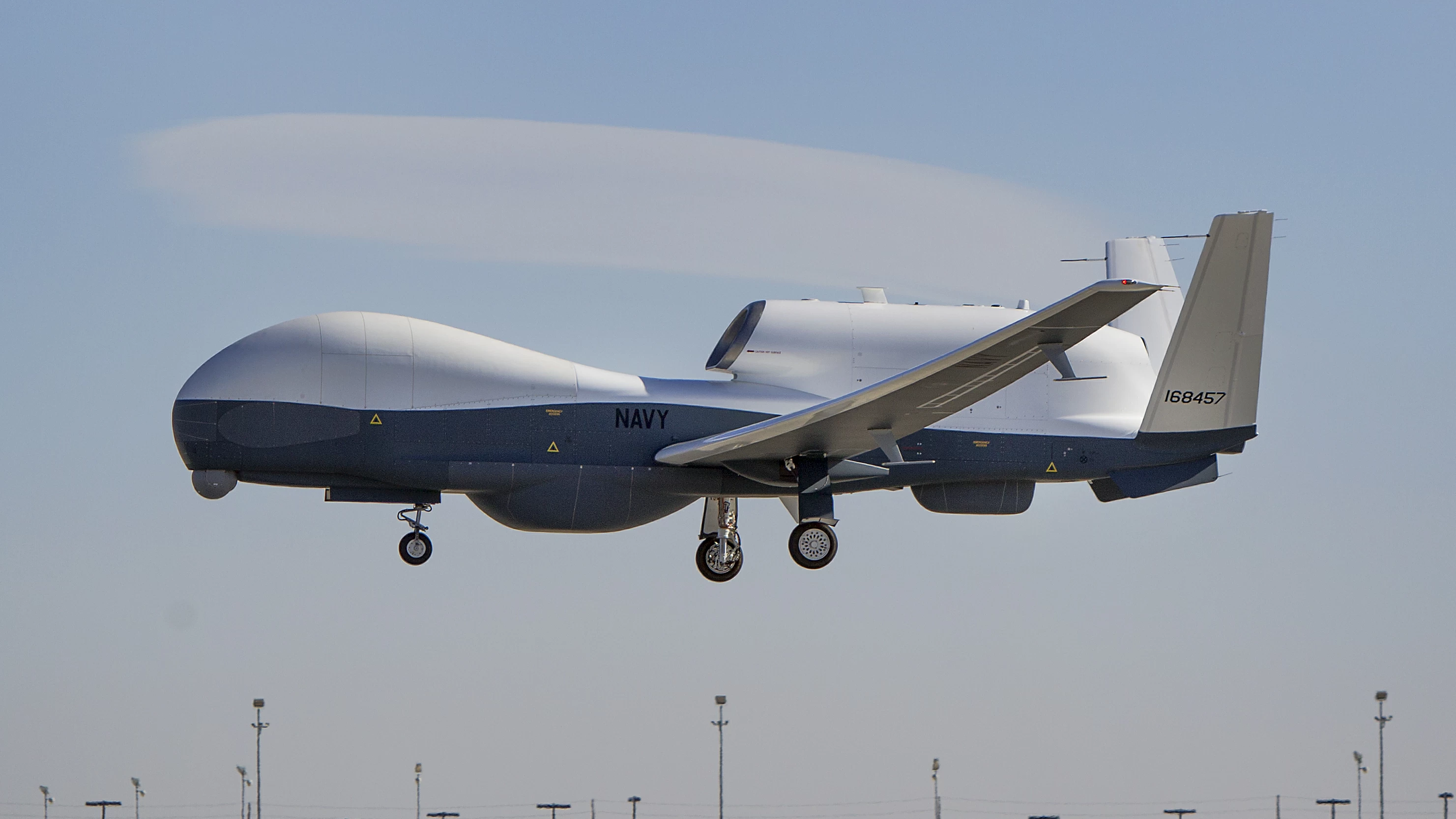 الضربات الأمريكية على جزيرة خارك الإيرانية