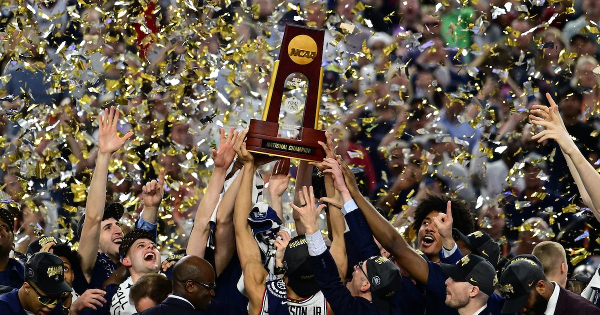 نهائي NCAA: ميشيغان ضد يوتا