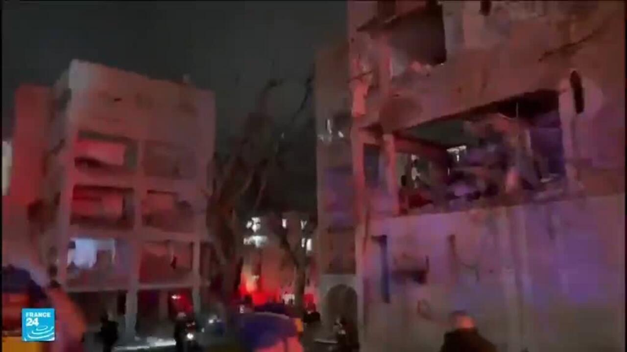 Serangan Roket Iran Melukai Puluhan di Dimona dan Arad