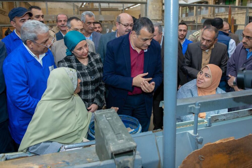 متابعة سير العمل في الإنتاج الحربي وترشيد استهلاك الكهرباء