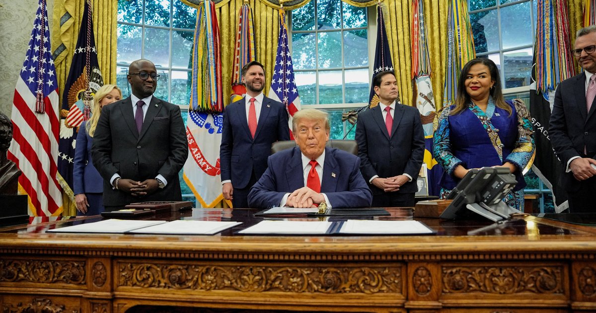 الكونغو تستقبل مرحلين من أمريكا في صفقة مثيرة للجدل