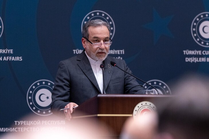 تحذيرات إيرانية: أمريكا أمام خيار الهدنة أو الحرب