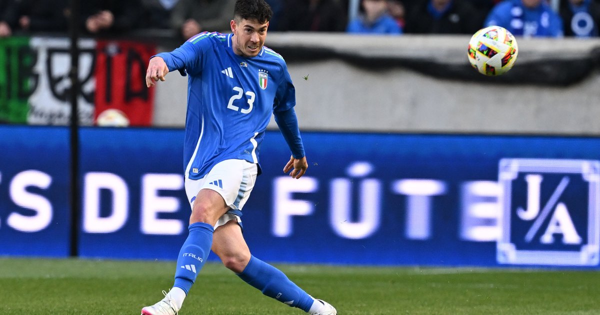 أليساندرو باستوني: مغادرة إيطاليا لحماية السلامة الشخصية