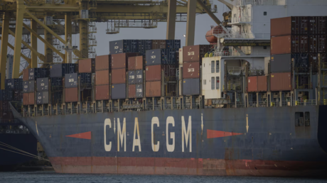 Une navire français traverse le détroit d'Ormuz et son impact