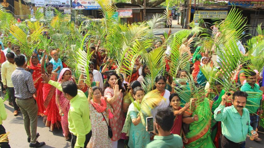 Célébration du Dimanche des Rameaux à Manokwari, Indonésie