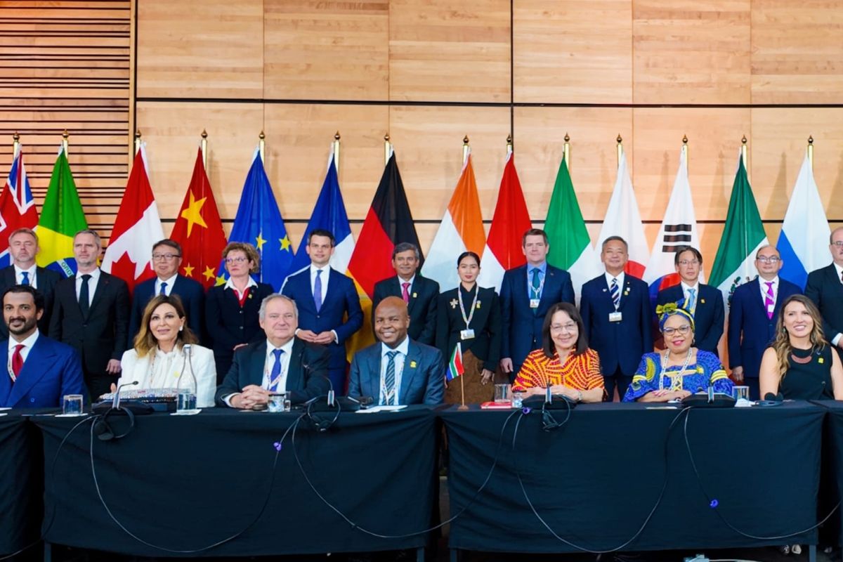 تعزيز التعاون في القطاع السياحي الإندونيسي