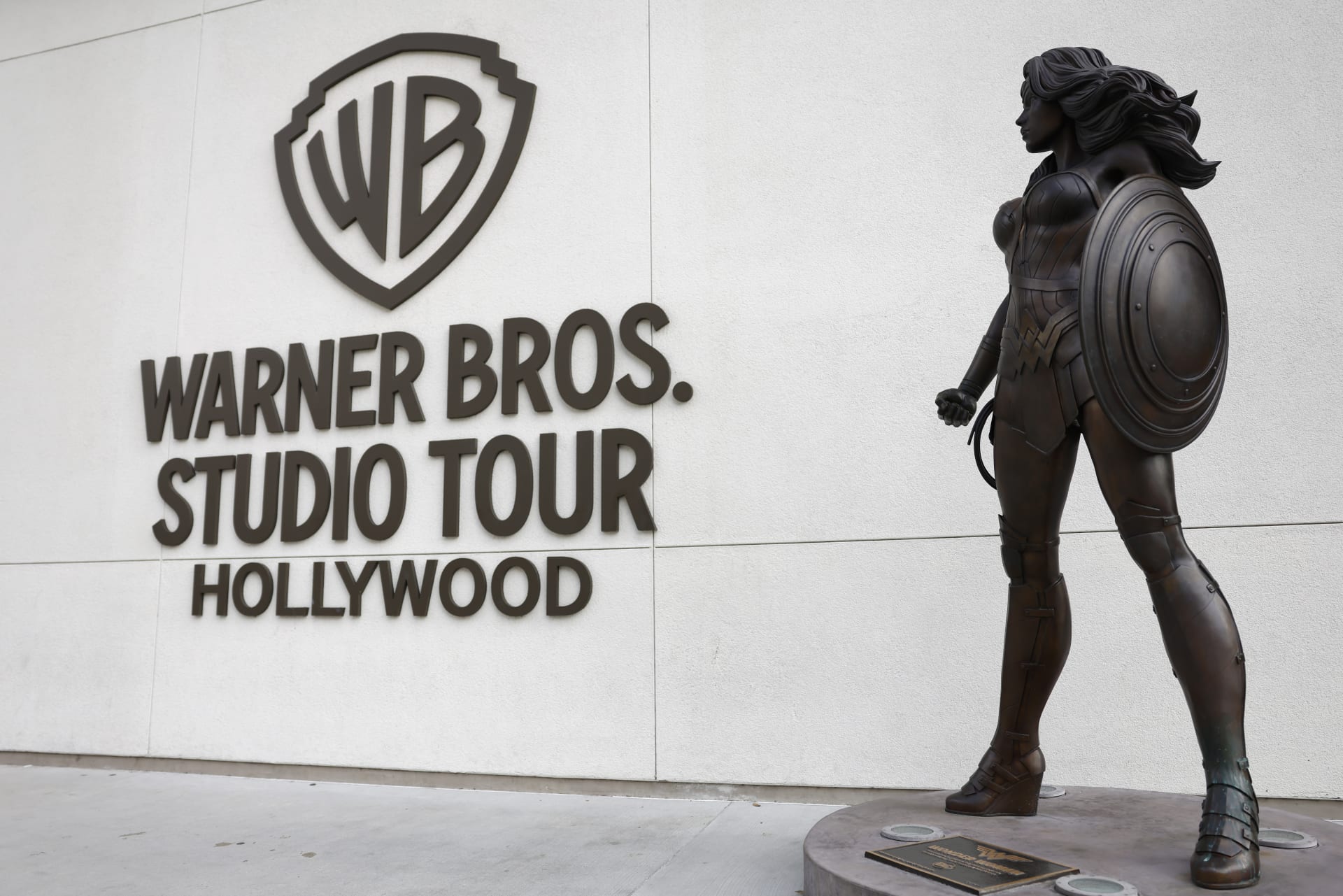 Netflix abandonne l'acquisition de Warner Bros