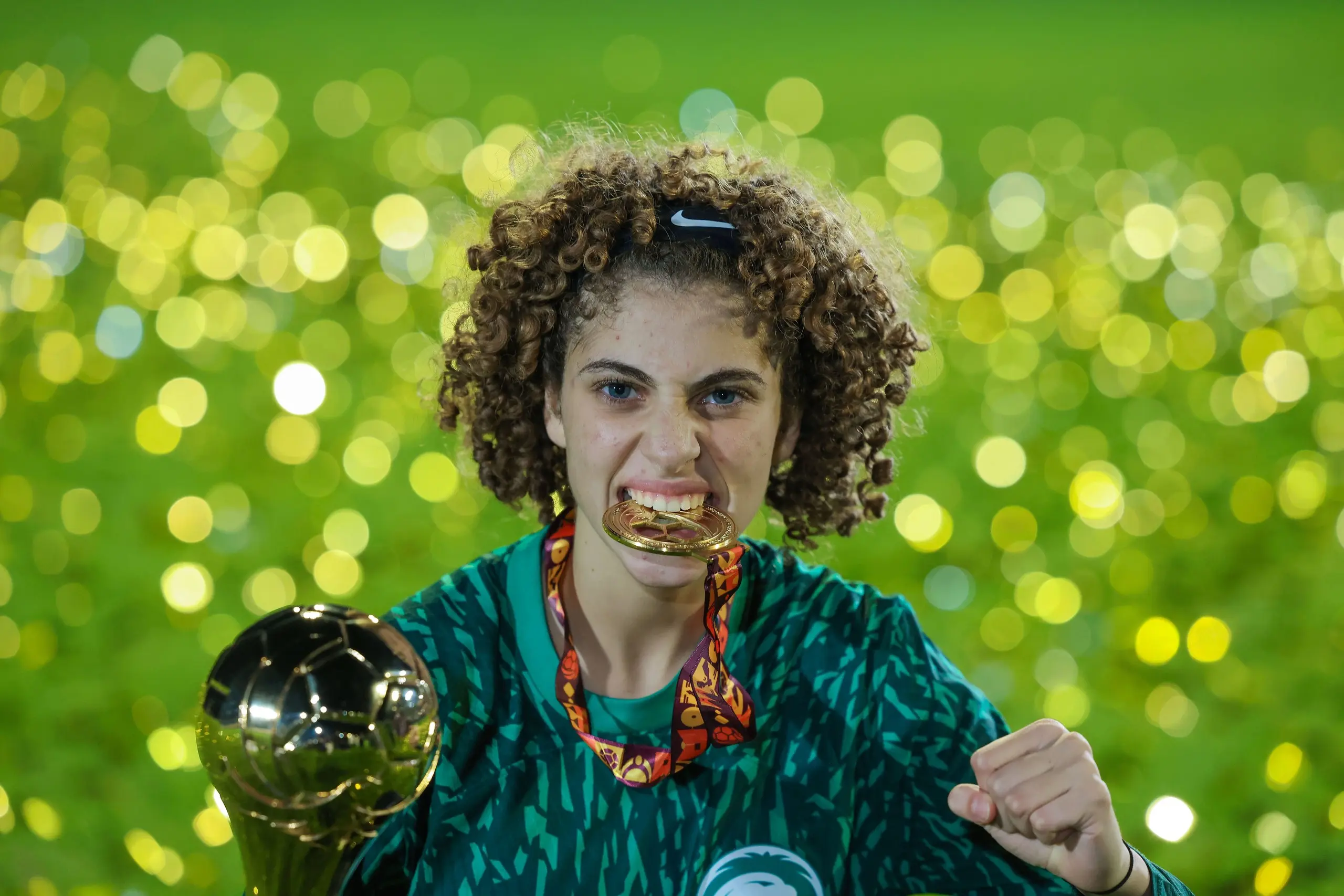 أمير الباحة يستقبل نادي الحجاز بعد تأهل فريق السيدات