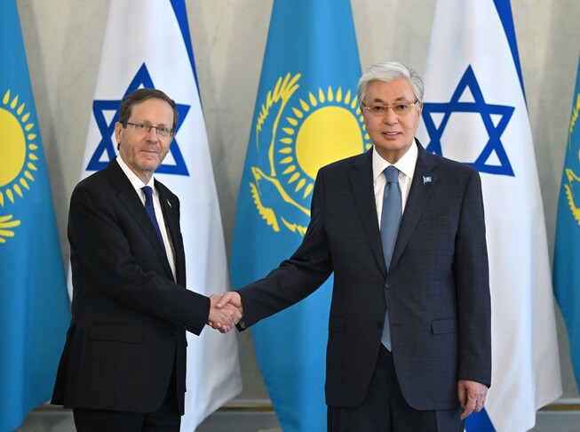 اجتماع كازاخستان وإسرائيل لتعزيز العلاقات الثنائية