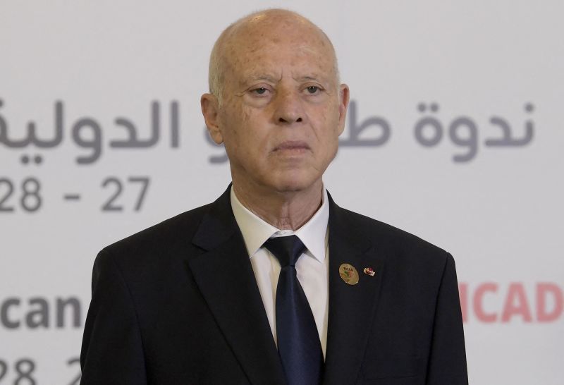 إقالة وزيرة الصناعة التونسية فاطمة الثابت