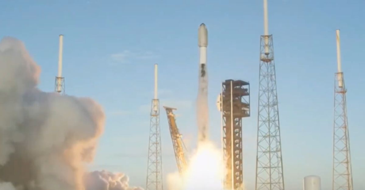 SpaceX prepares for its largest IPO in history