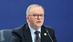 Australia urges fuel consumption reduction amid crises