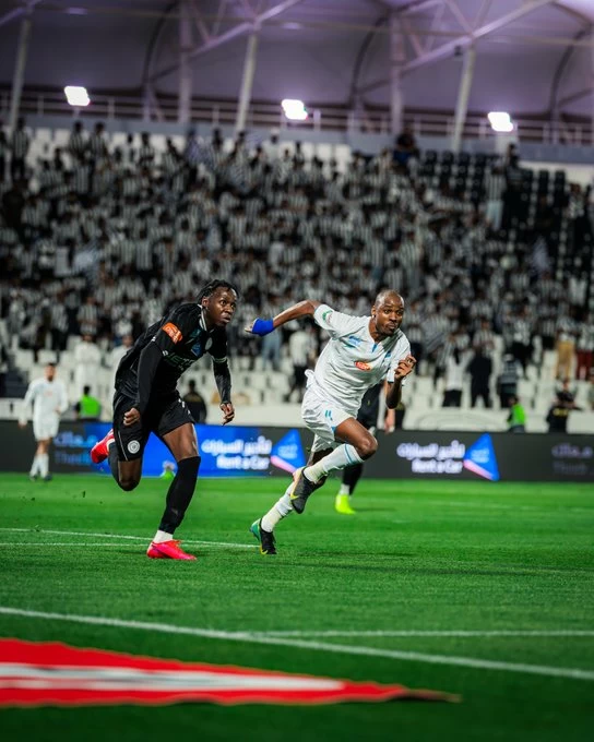 تعادل الشباب والفتح في دوري روشن السعودي