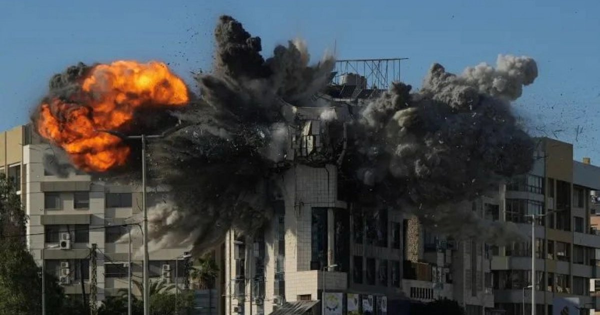 Israeli forces kill 40 Hezbollah fighters in airstrikes