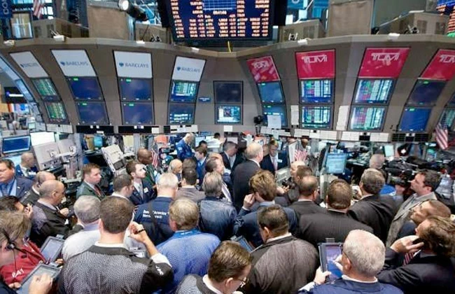 تراجع الأسواق العالمية بسبب صدمة النفط ومخاوف التضخم