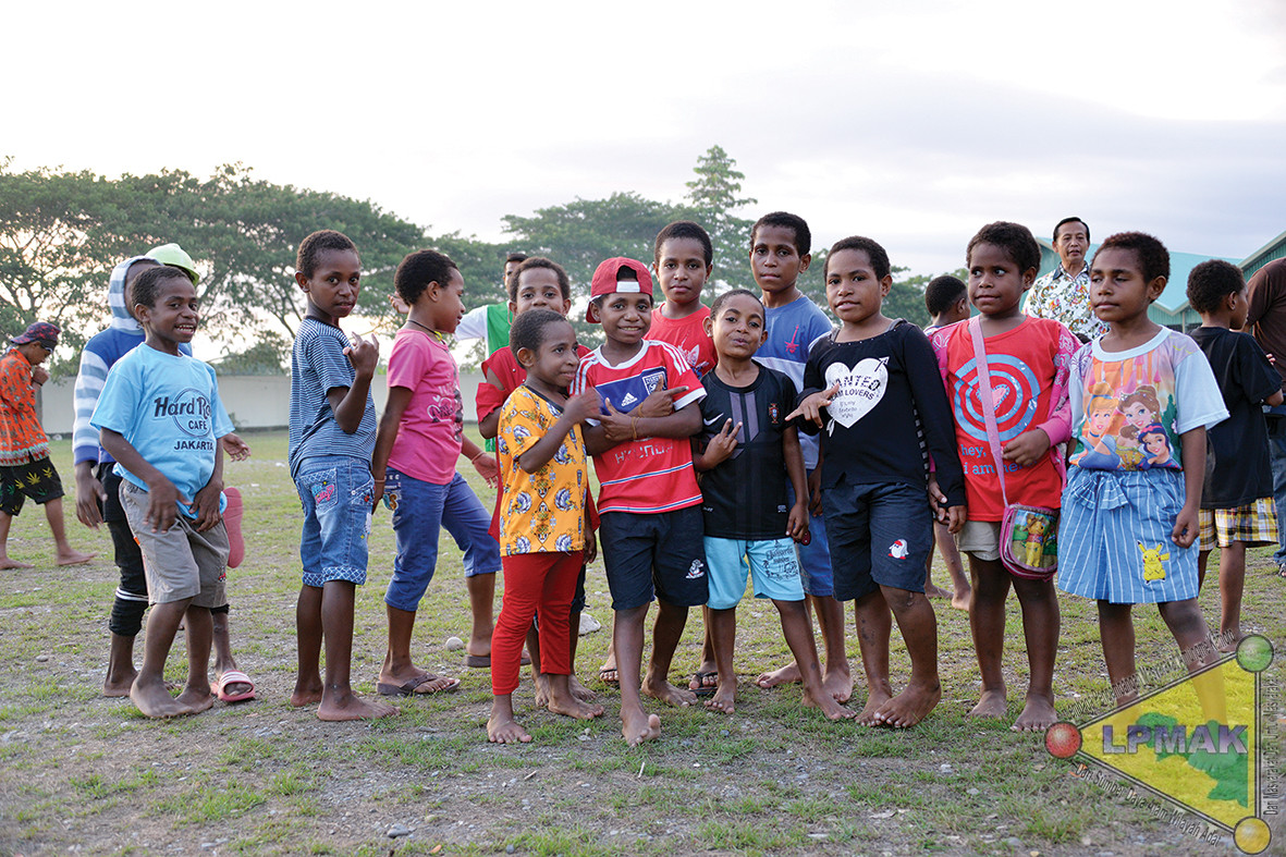 توسيع التعاون في التعليم بين YPMAK ومدرسة تارونا كاسواري