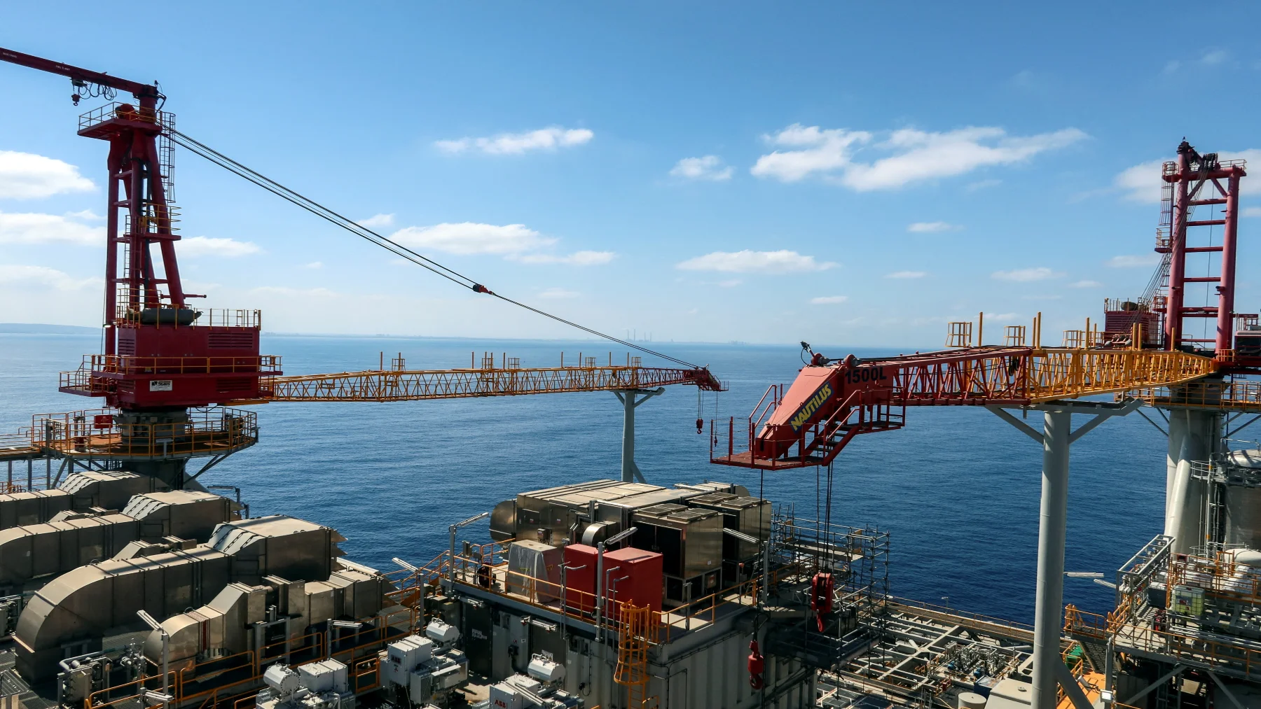 انخفاض إنتاج حقل ظهر ظاهرة طبيعية وفق وزير البترول الأسبق