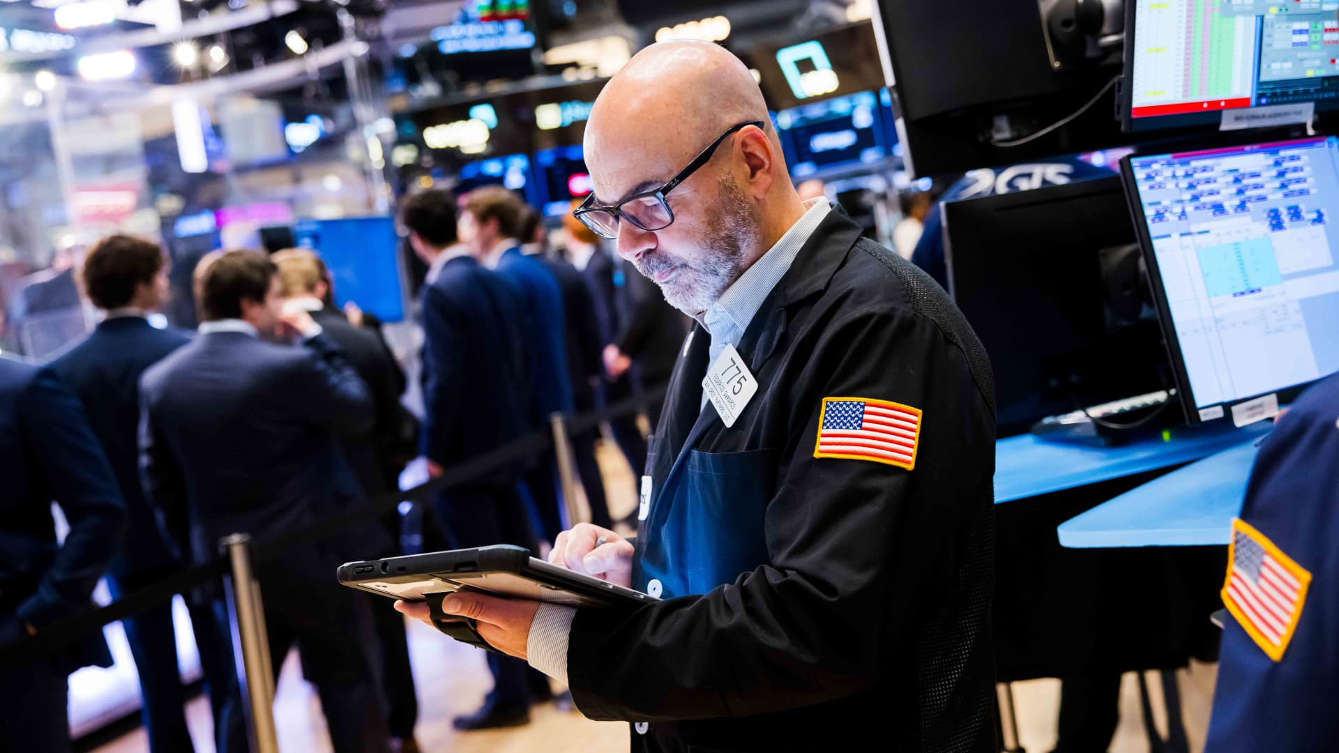 شركة ناشئة في الذكاء الاصطناعي تجمع 1.1 مليار دولار