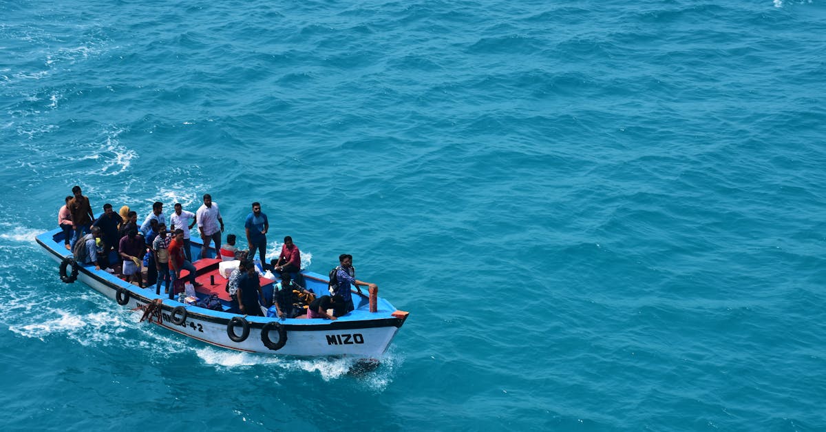 تحذيرات أميركية من السيطرة الإيرانية على مضيق هرمز