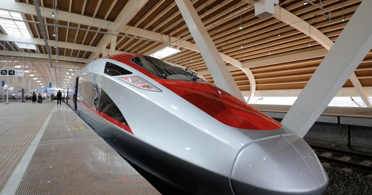 Increase Passenger Traffic on Whoosh Train After Eid Holiday