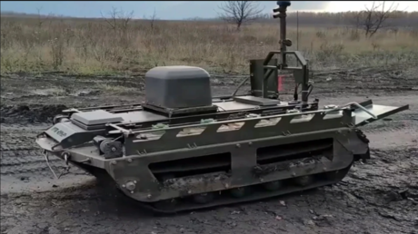 La Russie développe le robot Courier pour contrôler des drones